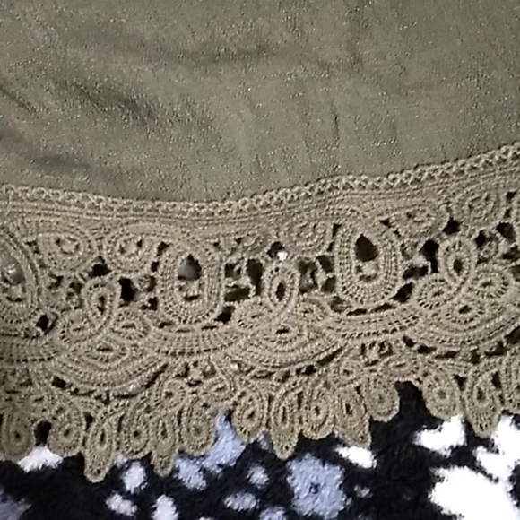 Off shoulder top - Picture 4 of 6